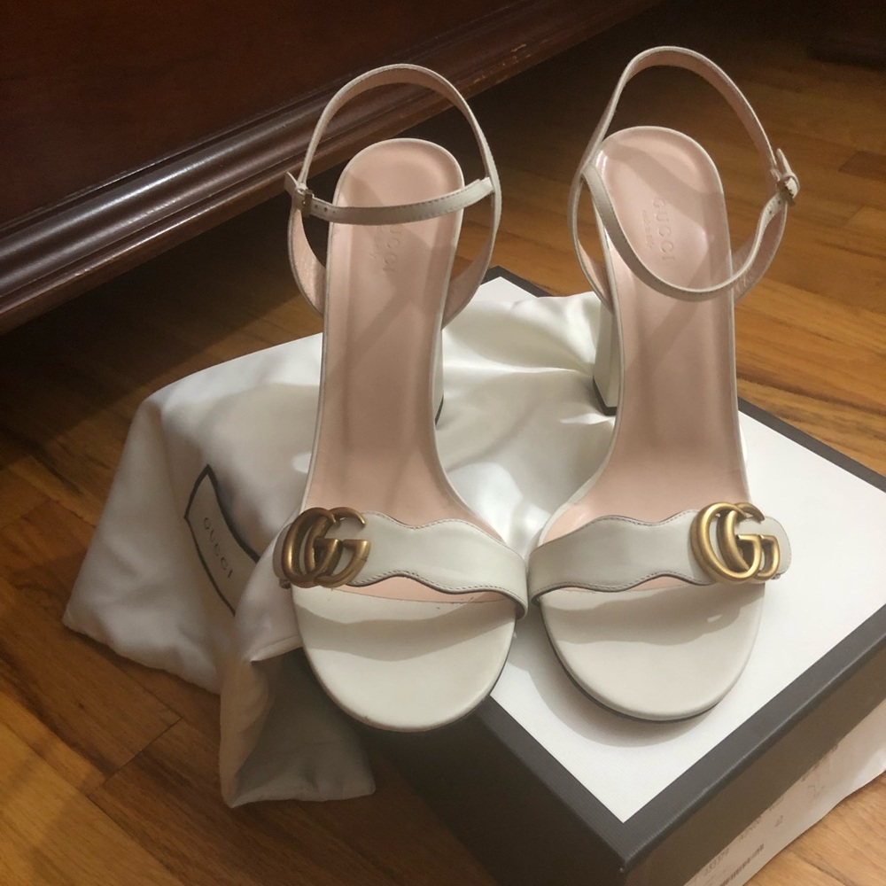 💫 GUCCI 💫 White Leather Sandal Size 42/US 12